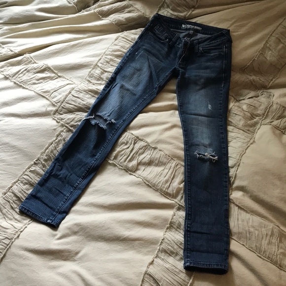 Bullhead Denim - Bullhead ripped skinnies!